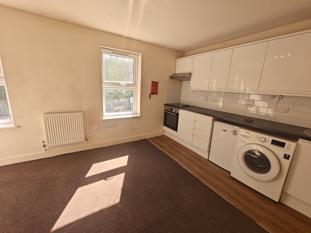 Property photo 1 of 4
