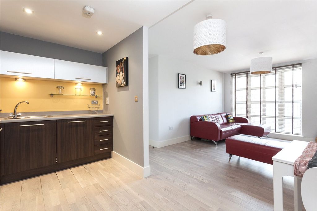 Property photo 3 of 12 Picture No. 13