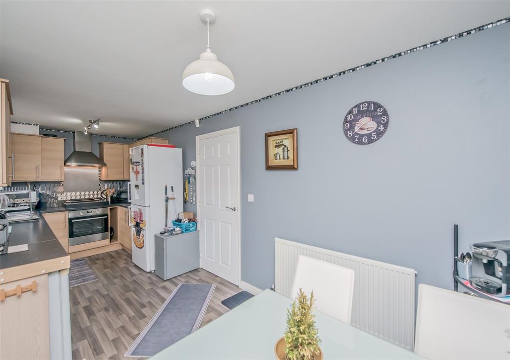Property photo 3 of 21 Fitted Dining Kitchen: