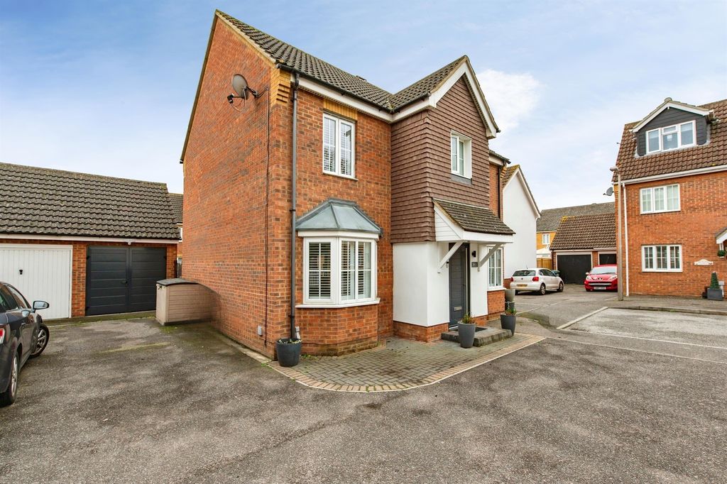 Additional image 20 of 4 bed detached house for saleHodges Close, Chafford Hundred, Grays RM16