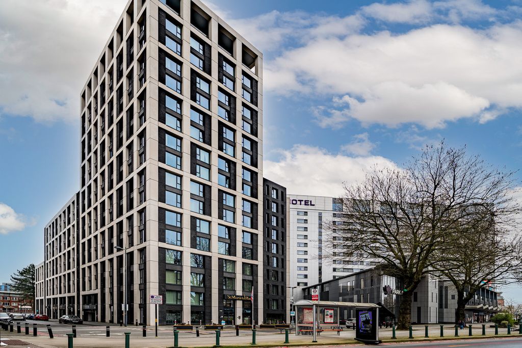 Property photo 1 of 31