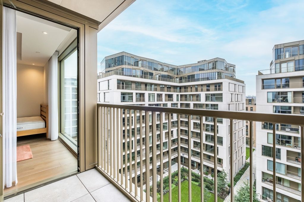 Property photo 2 of 12 Balcony