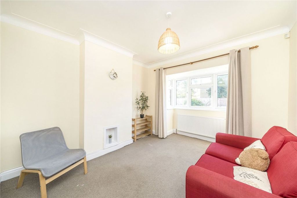 Property photo 2 of 9