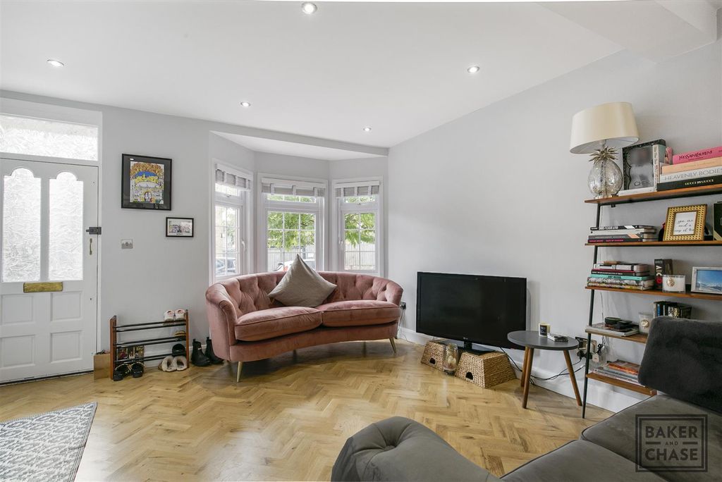 Property photo 2 of 22 Lounge/Kitchen (Open Plan)