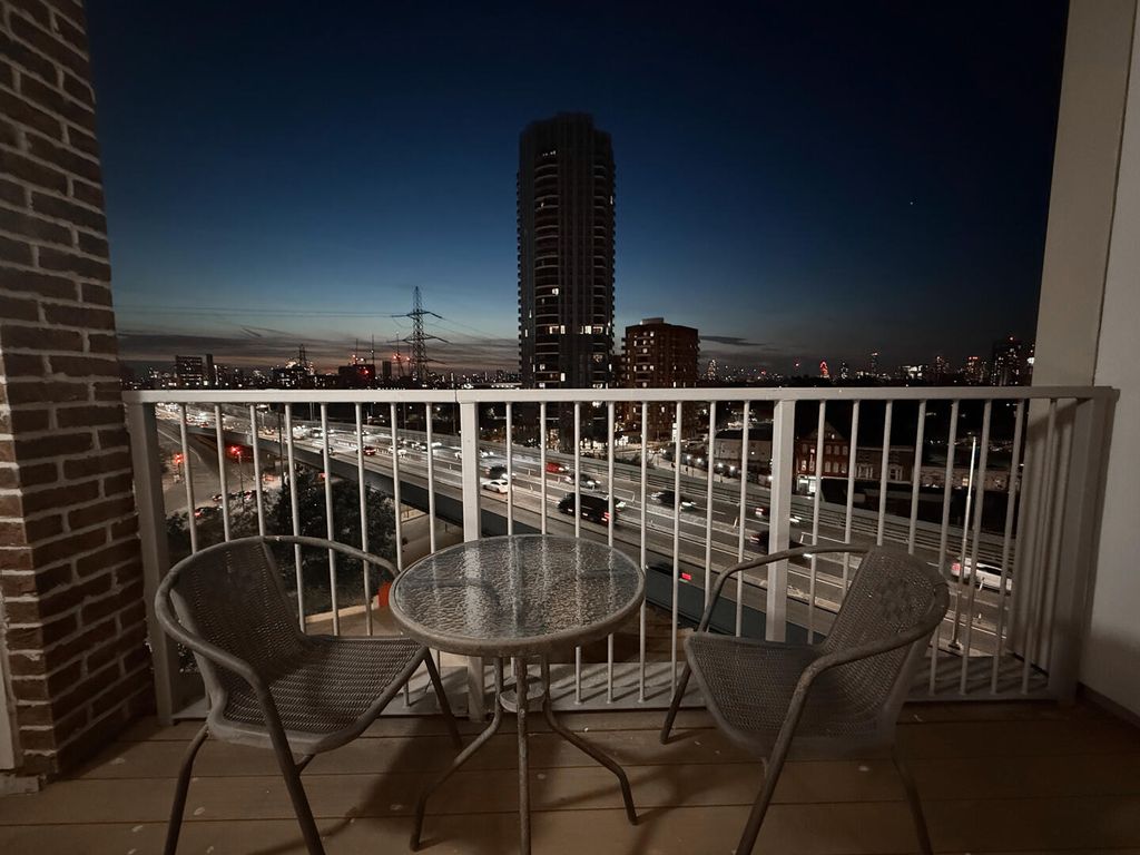 Property photo 3 of 17 Balcony