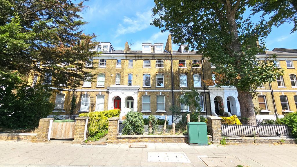 Property photo 1 of 10 Lewisham Way, Se4