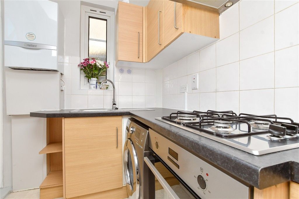 Property photo 3 of 8 Kitchen