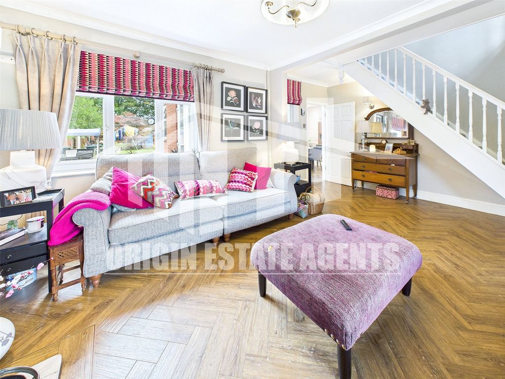 Property photo 3 of 23 Picture No. 05