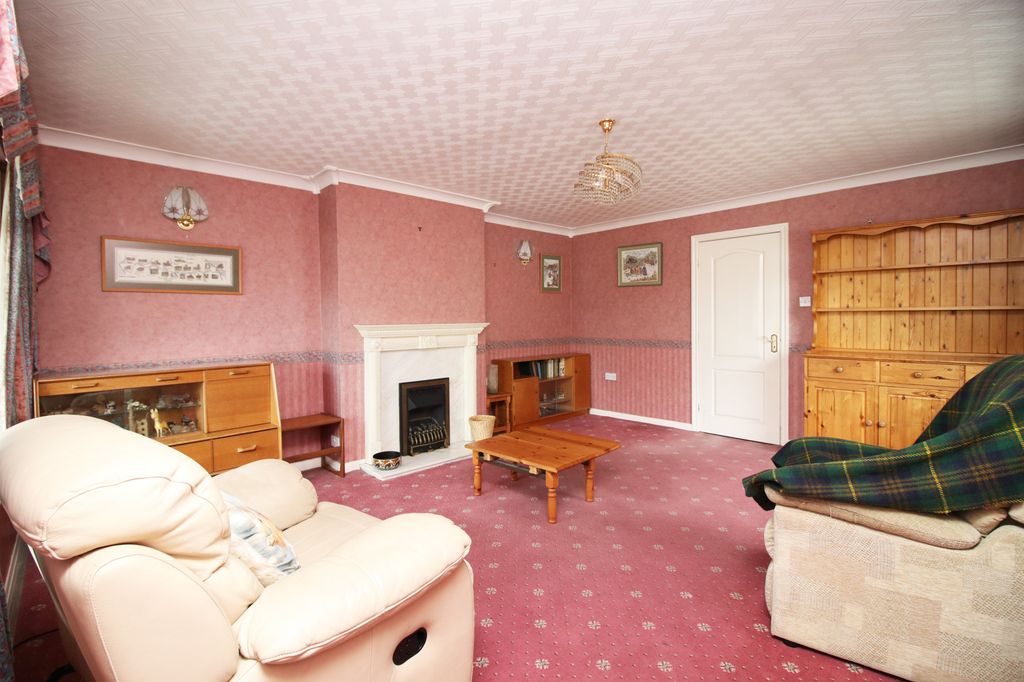 Property photo 2 of 21