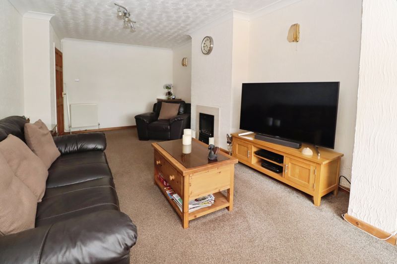 Property photo 2 of 25 Maltings Road