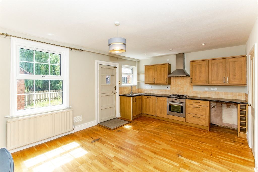 Property photo 3 of 17