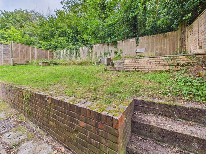 Property photo 3 of 9 Photo 5