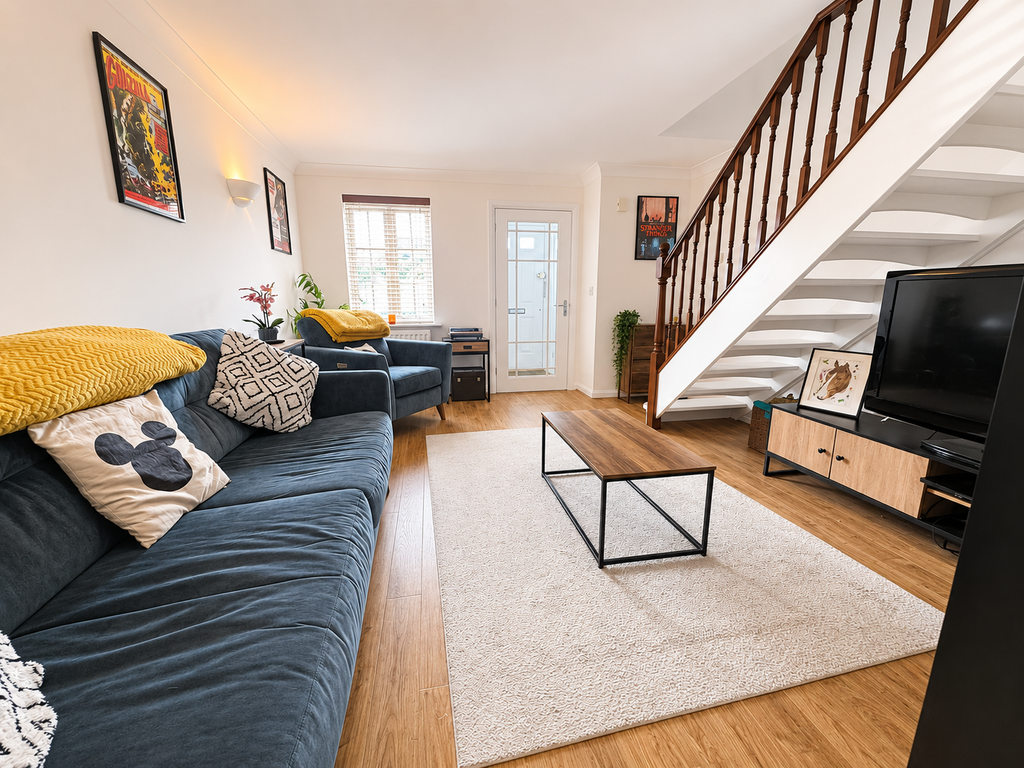 Property photo 2 of 18 9