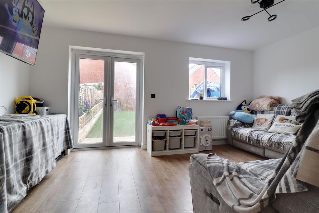 Property photo 3 of 16