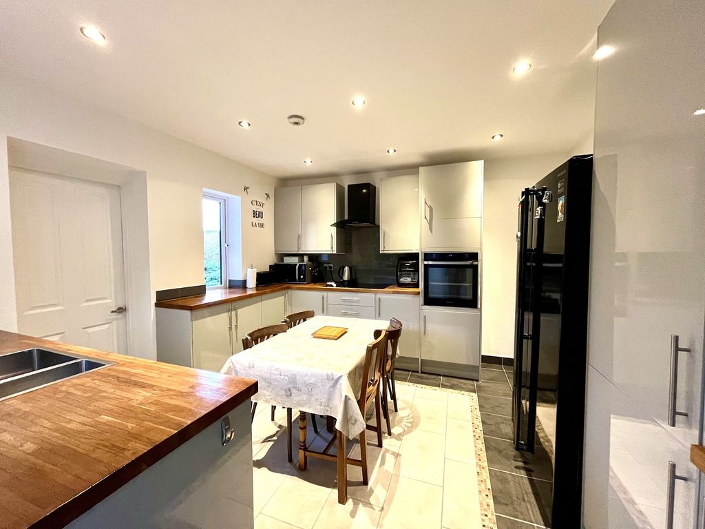 Property photo 3 of 14 Not Specified