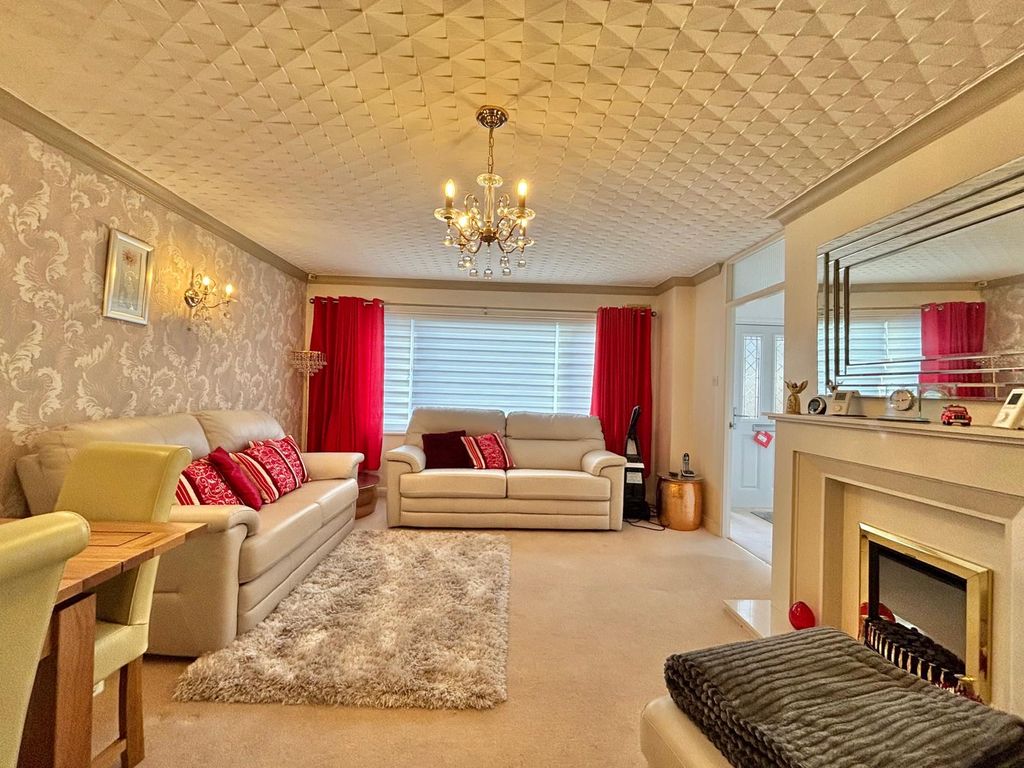 Property photo 3 of 16 Living Room