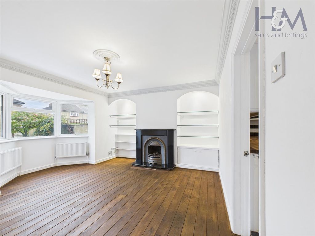 Property photo 2 of 31 Cam02804G0-Pr0389-Still006.Jpg