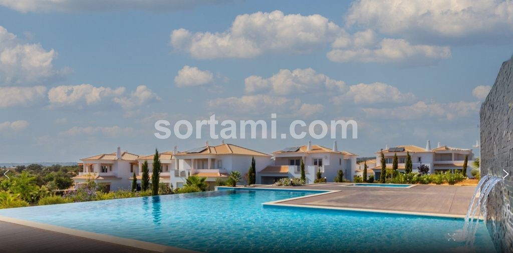 Property photo 1 of 28