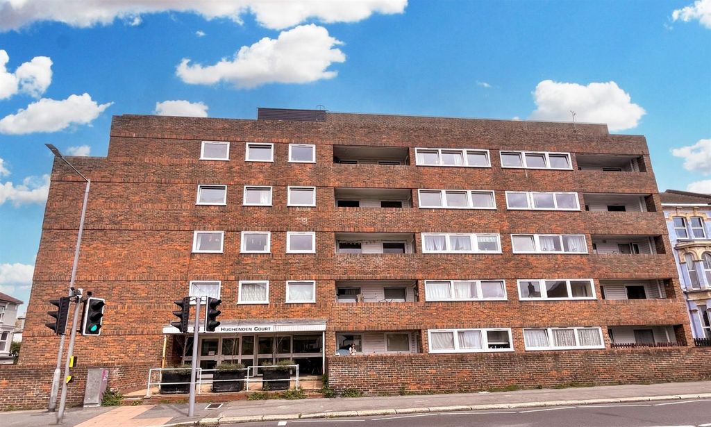 Property photo 1 of 10 Hughden Court.Jpg