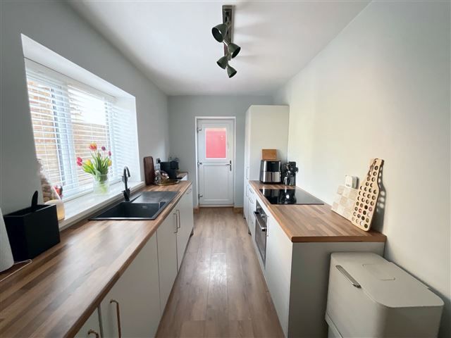 Property photo 3 of 21 Kitchen