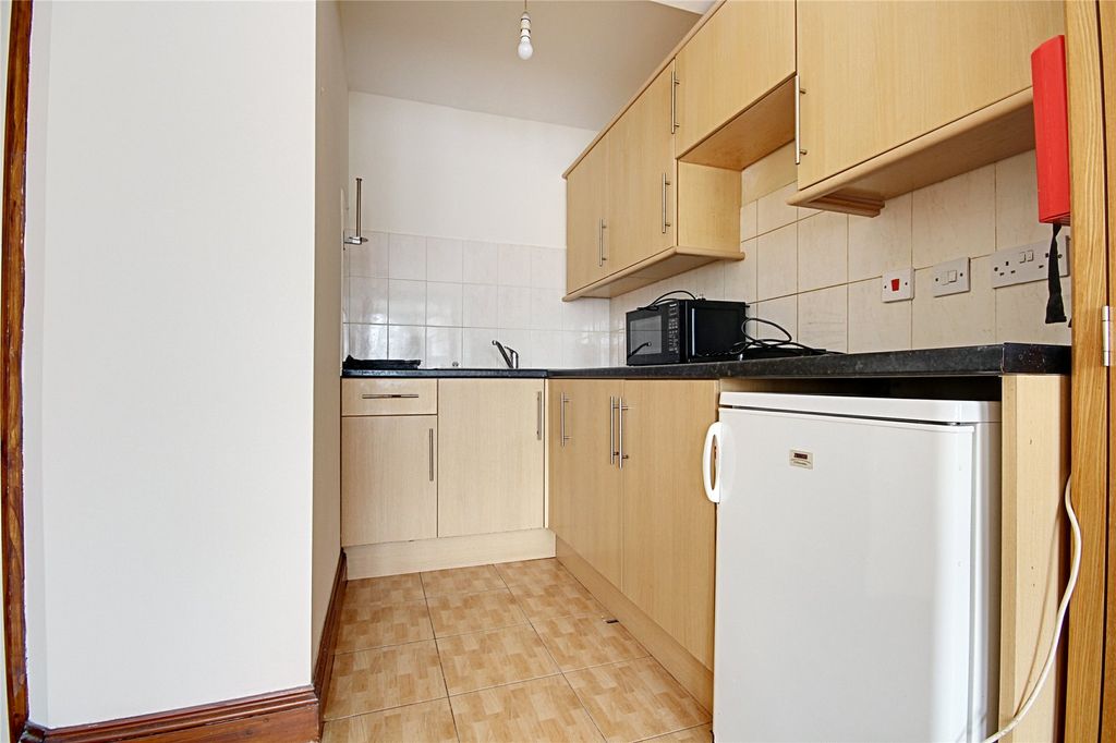 Property photo 3 of 6 Picture No. 13