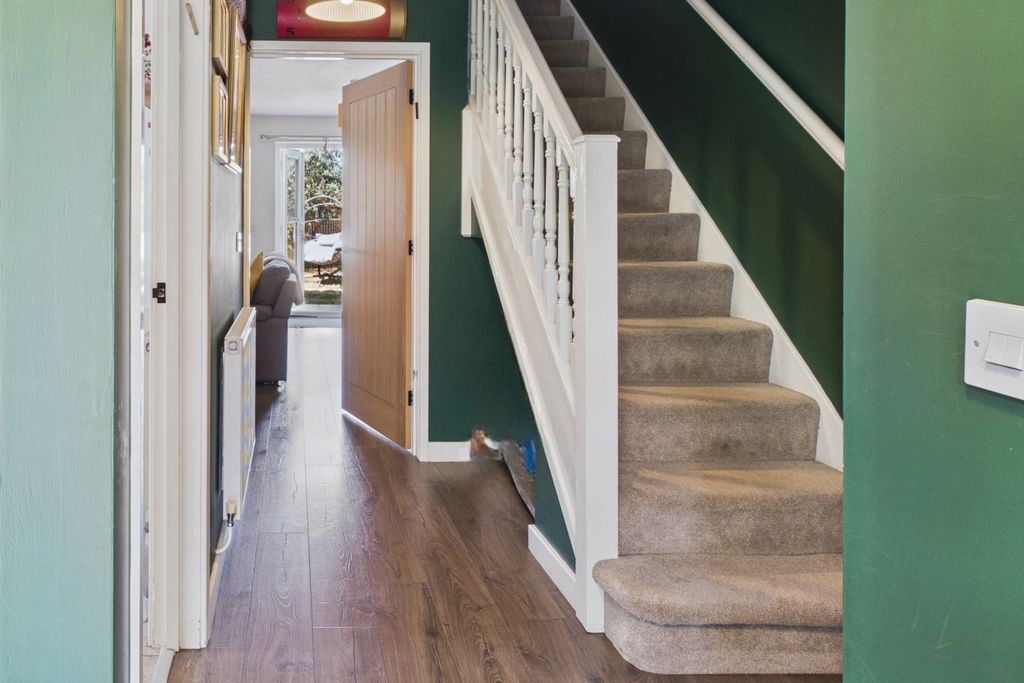 Property photo 2 of 15 A Warm And Welcoming Entrance To This Gorgeous Ho