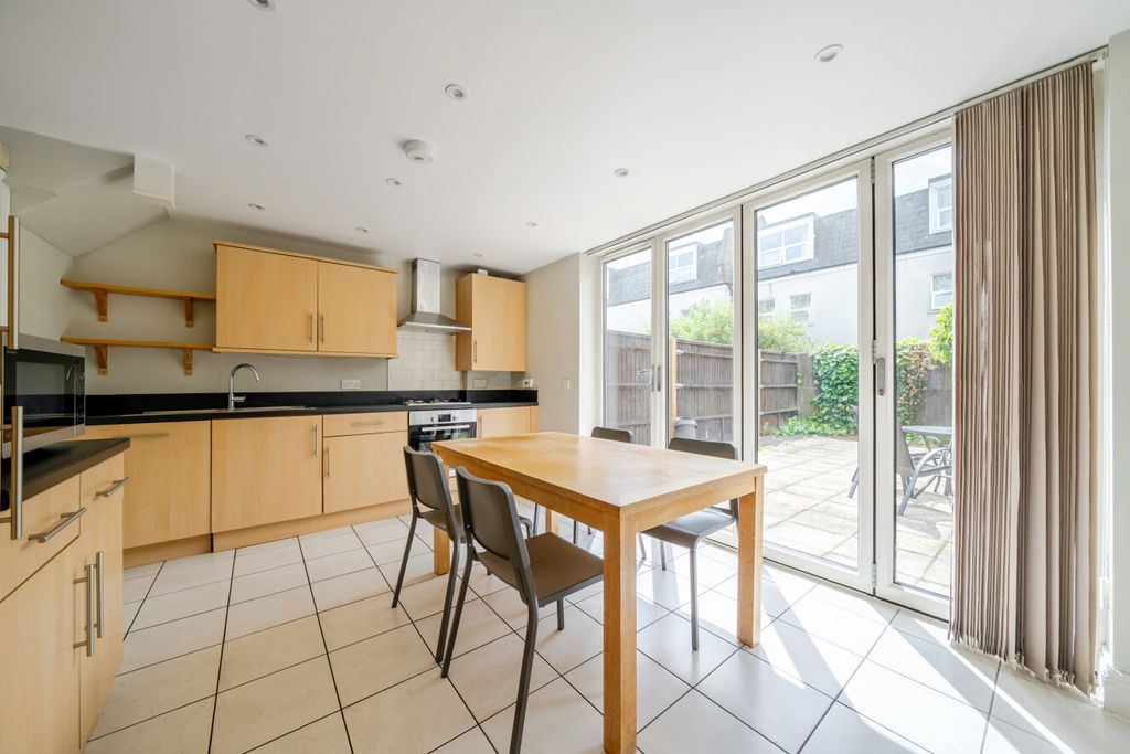 Property photo 2 of 13 1465422-18-6A0c53...