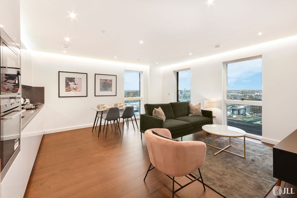 Property photo 3 of 14 Reception