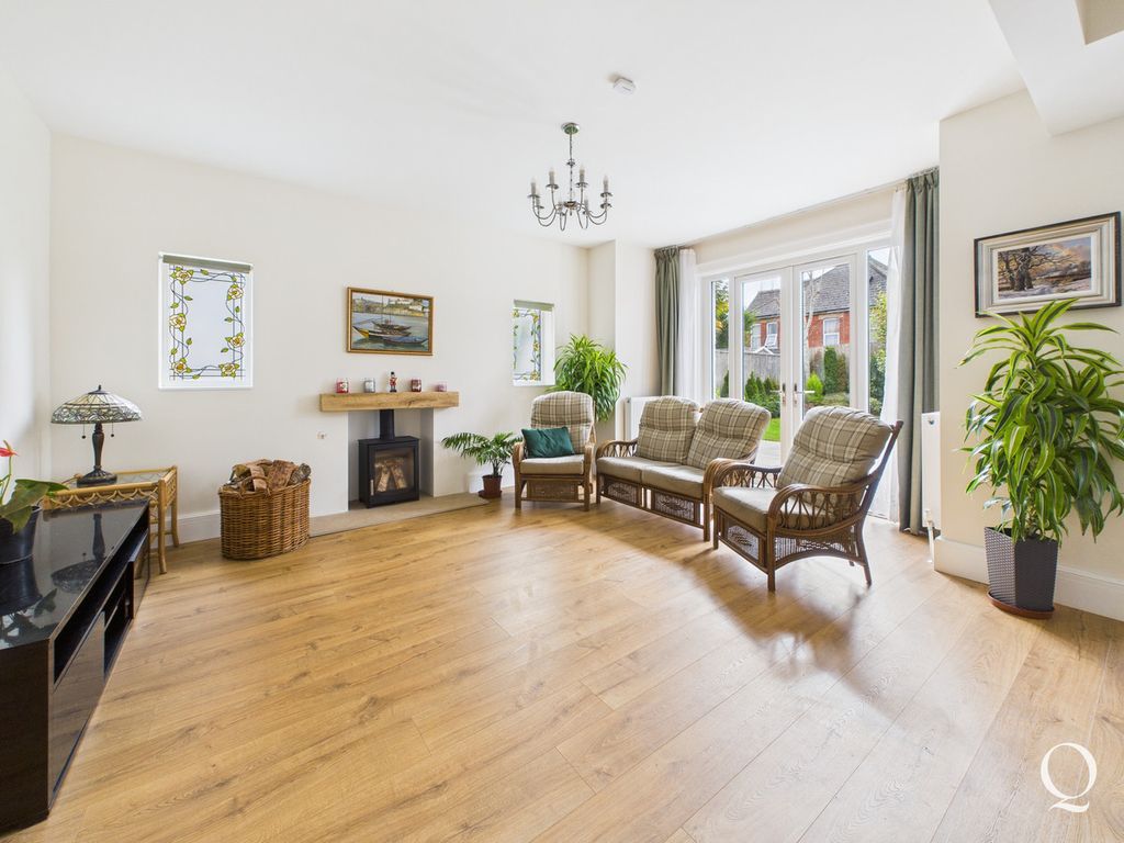 Property photo 3 of 23