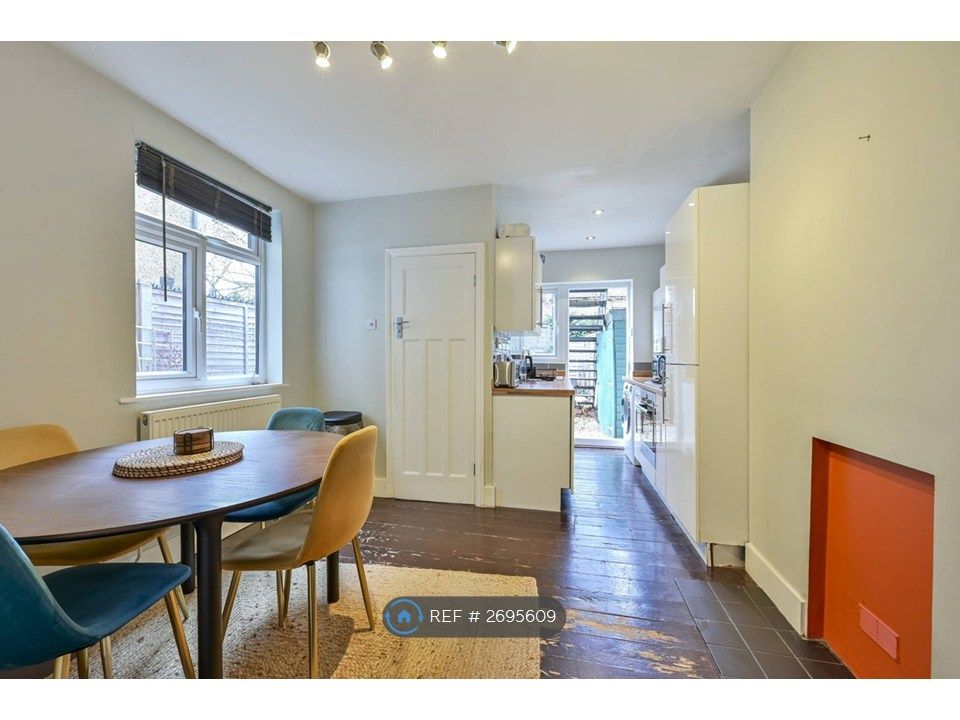 Property photo 2 of 13 Dining Room