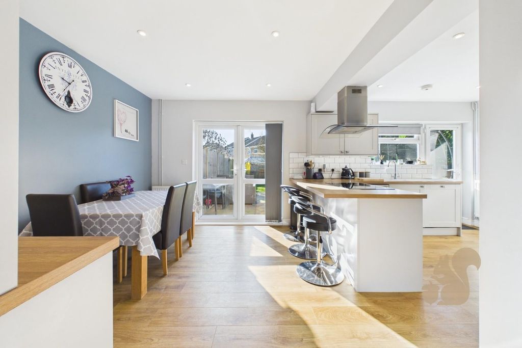 Property photo 3 of 17 Kitchen/Diner