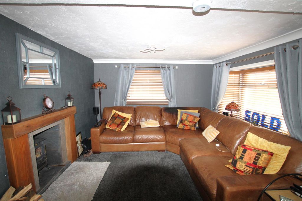 Property photo 2 of 15 Img_1686.Jpg
