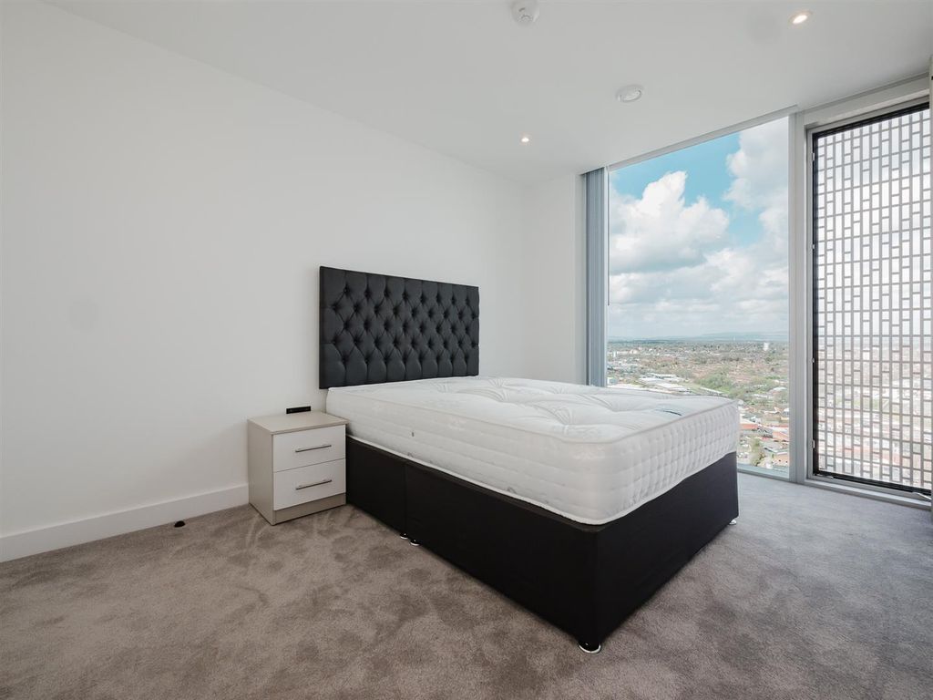 Property photo 3 of 12 P1888057.Jpg