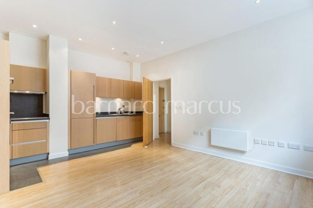 Property photo 1 of 8 Kitchen