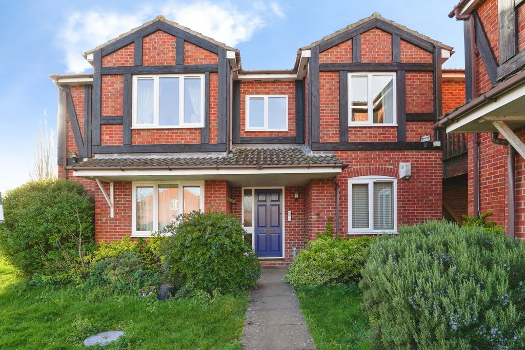 Property photo 1 of 12 Front