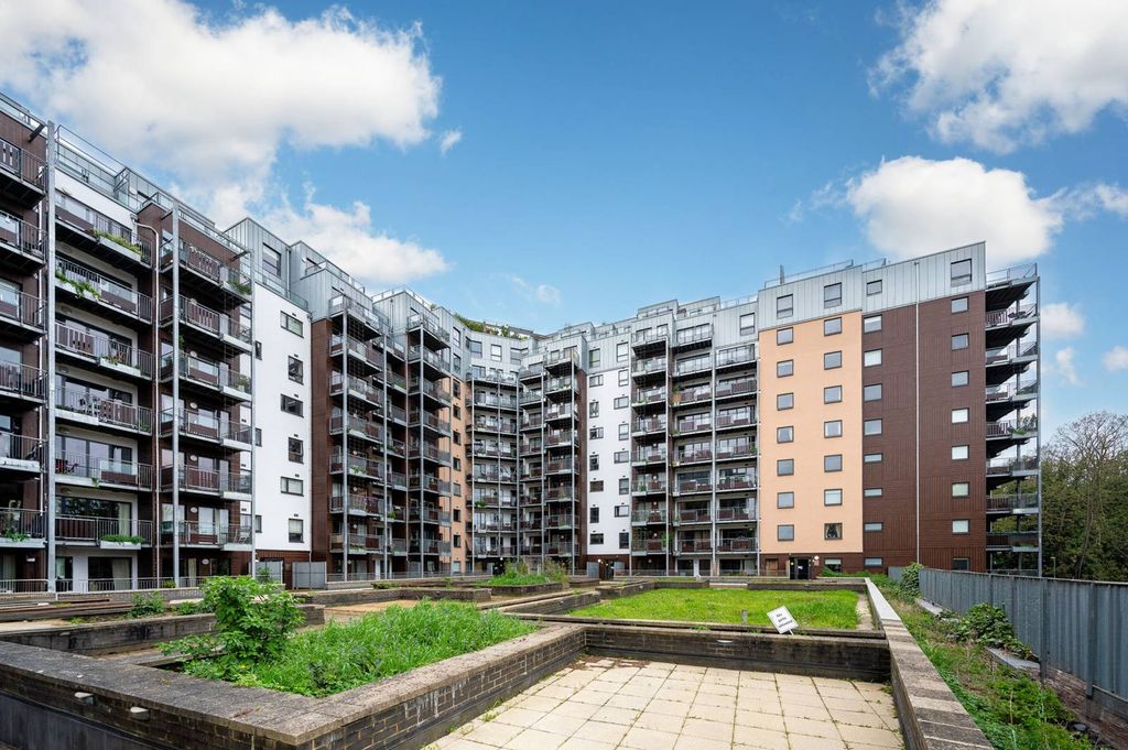 Property photo 3 of 11