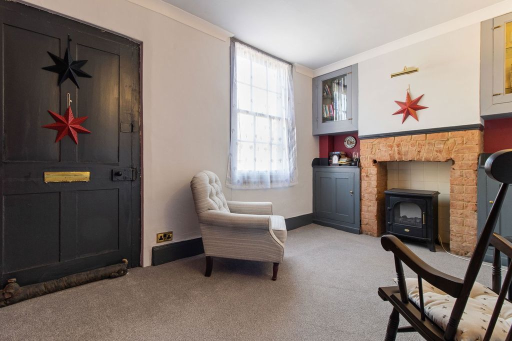 Property photo 2 of 14