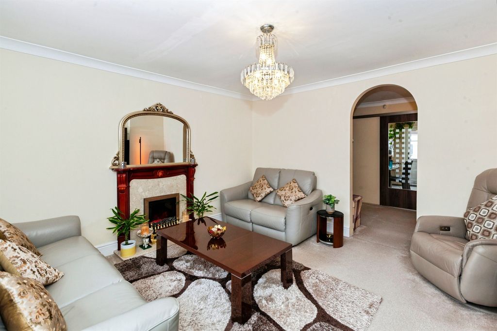 Property photo 2 of 15