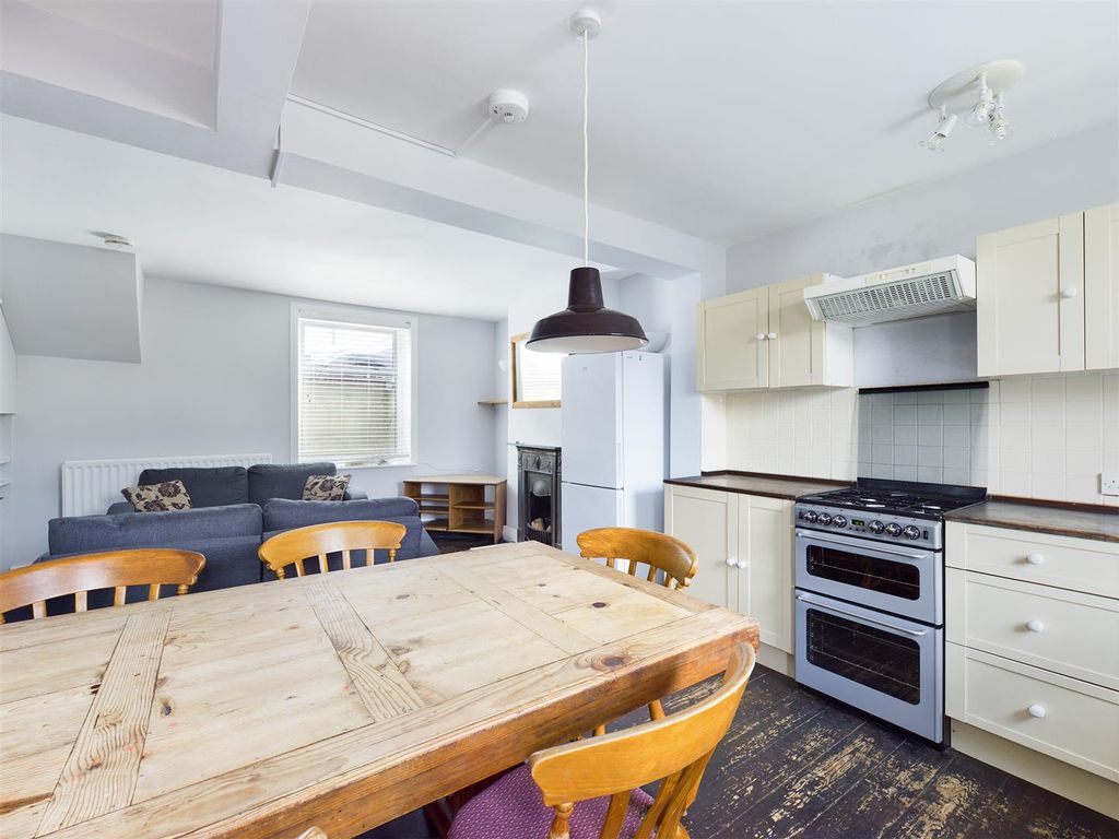 Property photo 3 of 12 Cam00159P1-Pr0094-Still05.Jpg