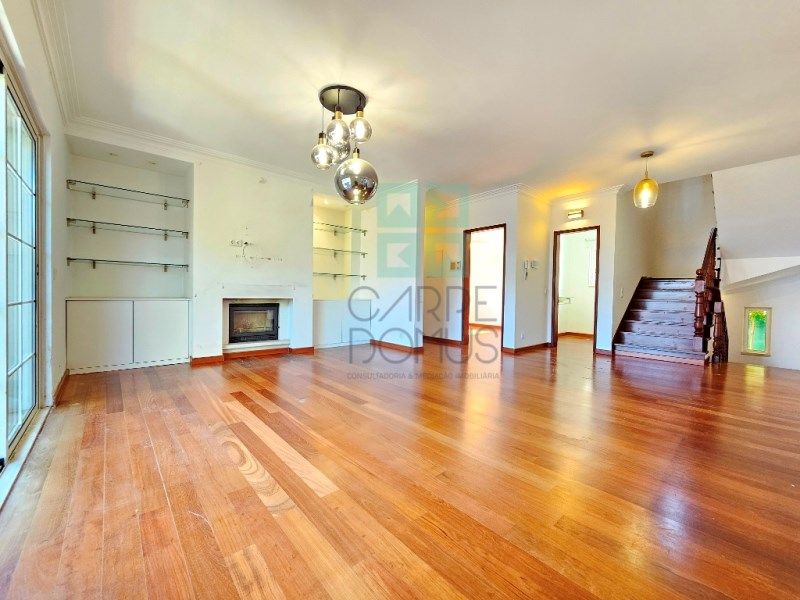 Property photo 3 of 57