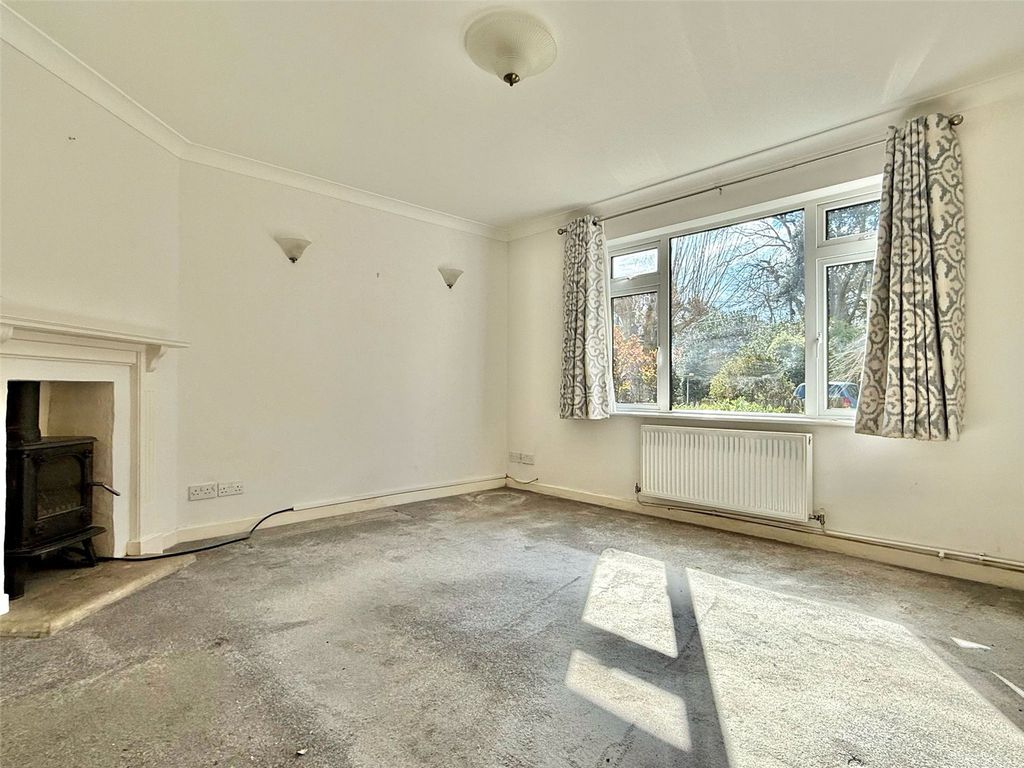 Property photo 3 of 19 Picture No. 06