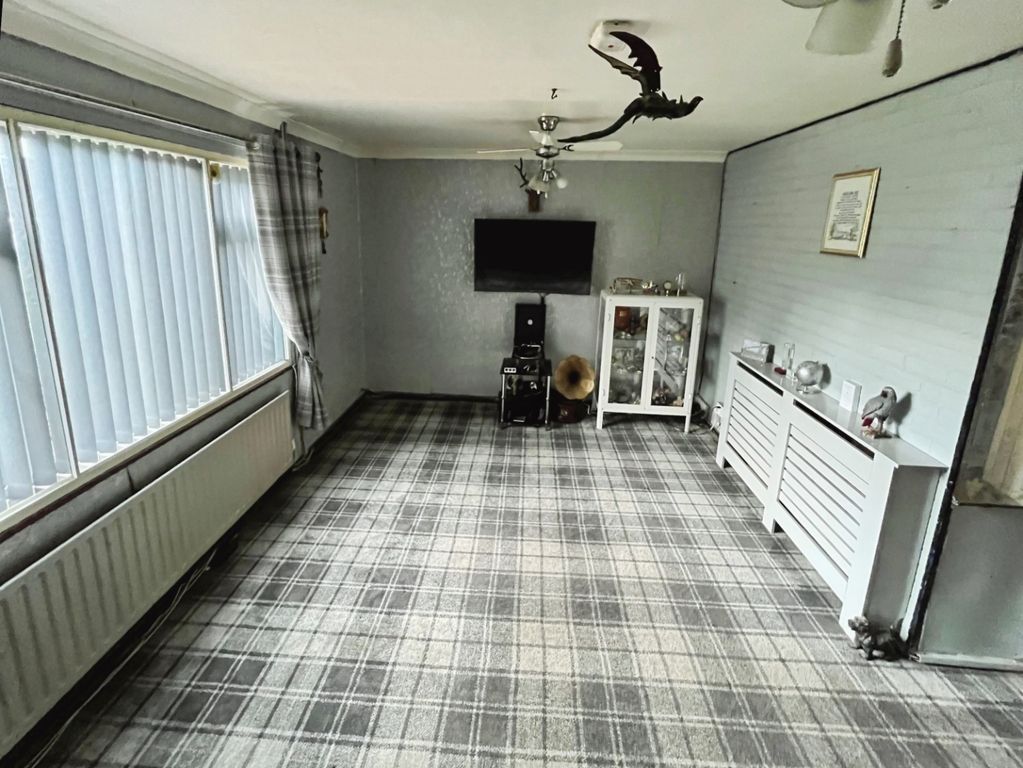 Property photo 3 of 14 Pbox-Bedroom-326536.Jpg