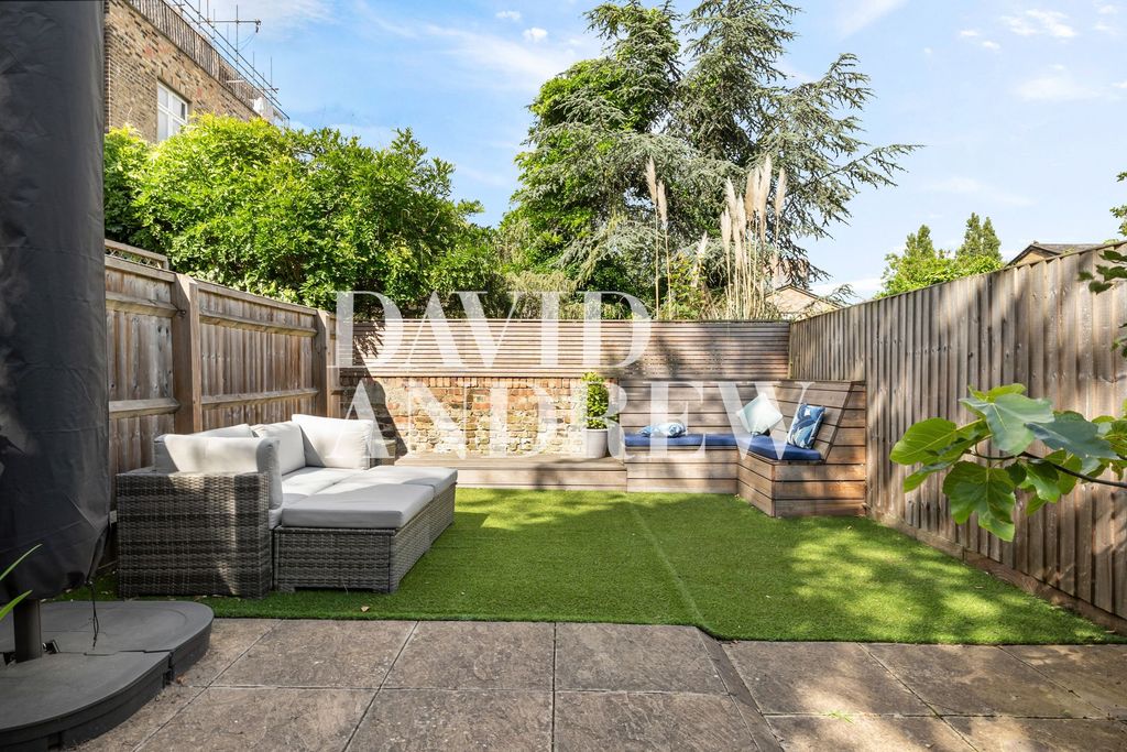 Property photo 2 of 11