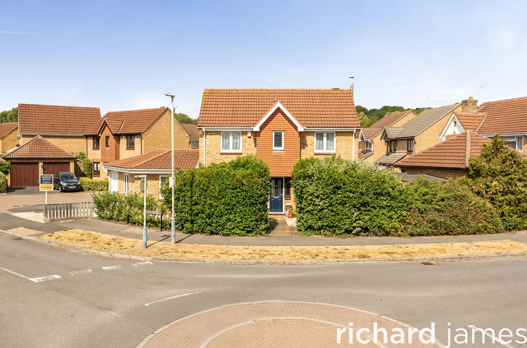 Property photo 1 of 20 7c6Dd6Eda7d04B52B7085430Aa75Efee
