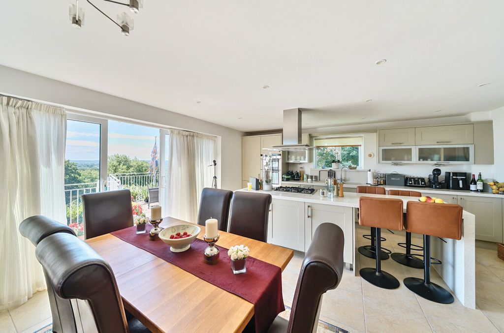 Property photo 3 of 23 1326879-10-6877c5...