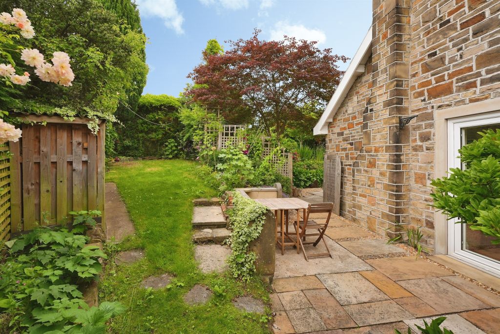 Property photo 3 of 26