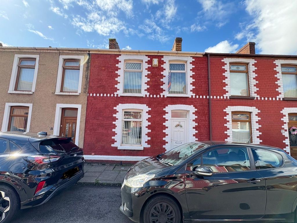 Property photo 1 of 5