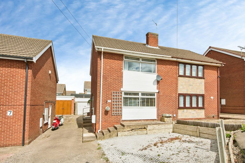 Property photo 1 of 16 Front