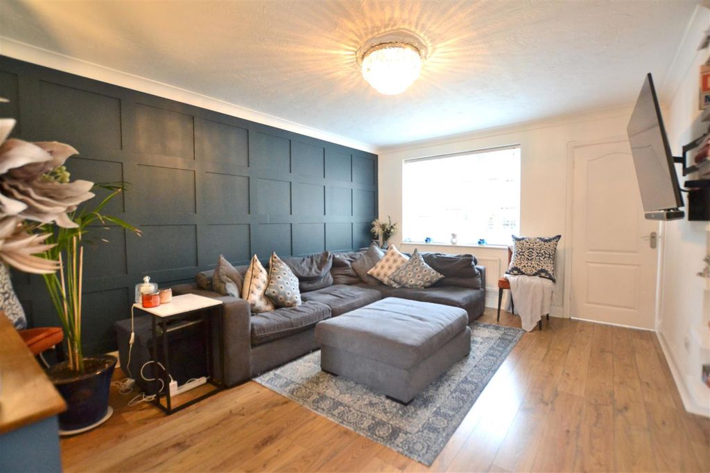 Property photo 2 of 22 Living Room 1.Jpg