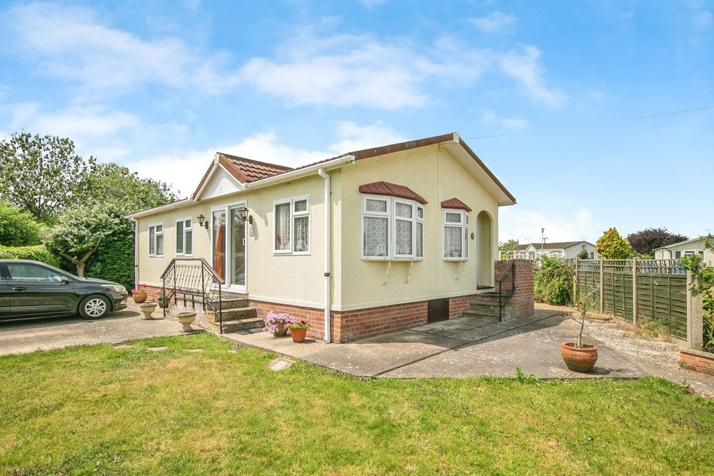 Property photo 1 of 17 Photo
